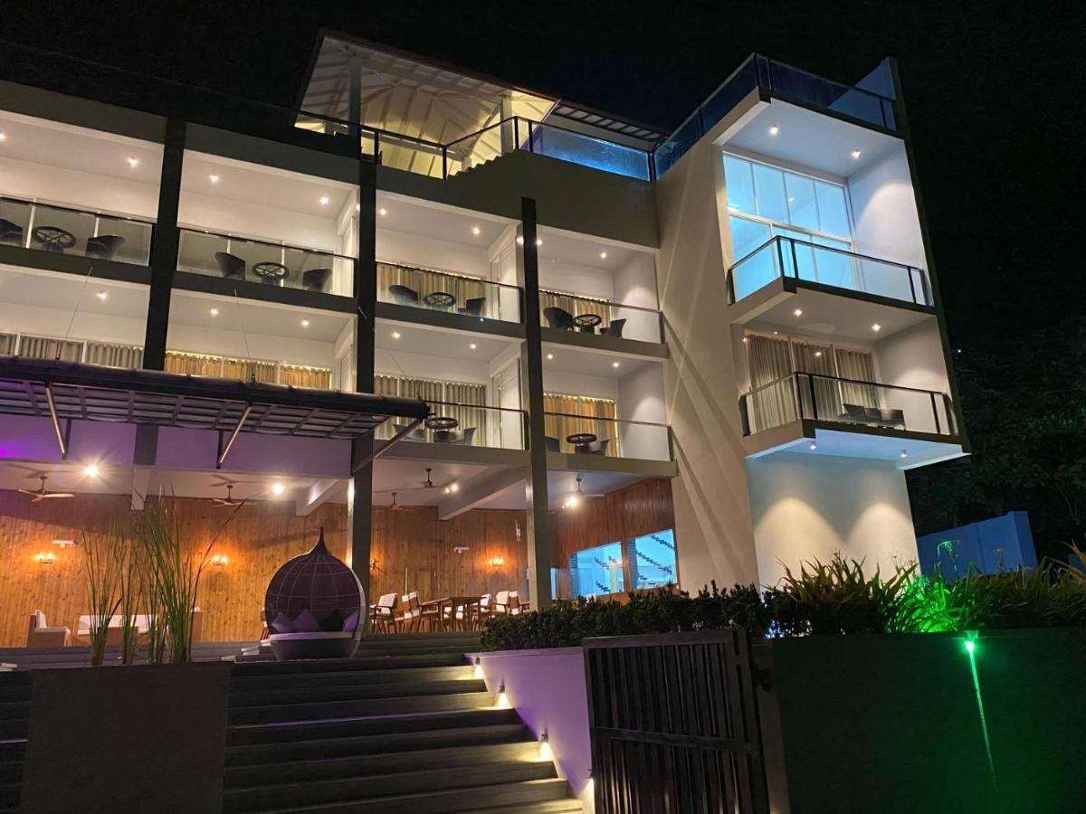Mazarine Surf Suites Hiriketiya Dikwella Luaran gambar