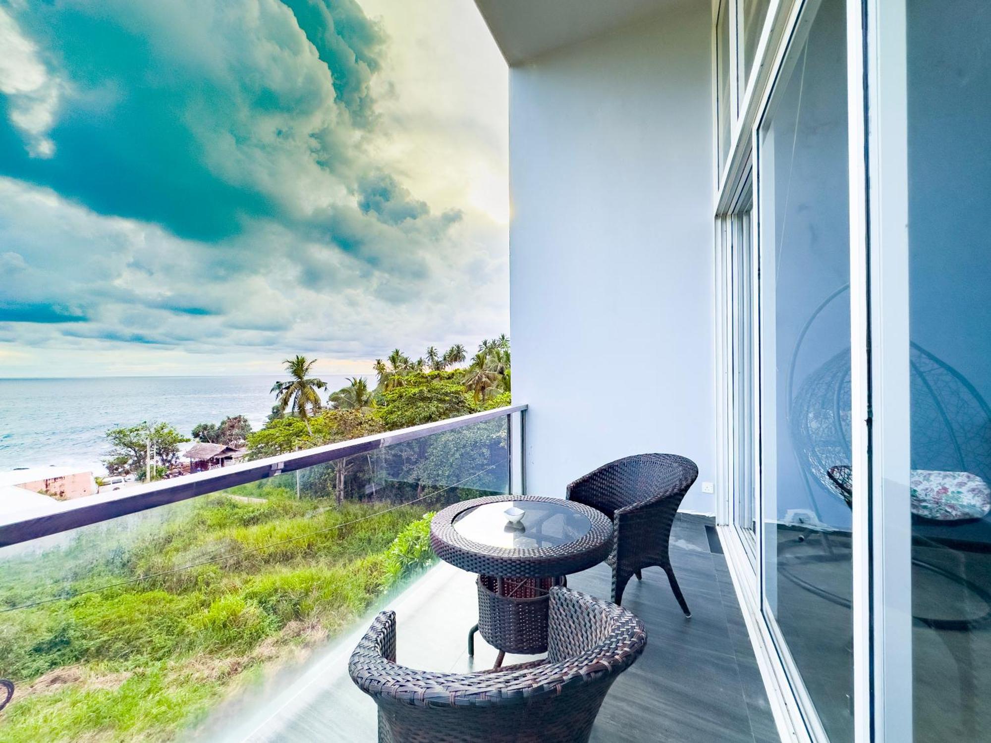 Mazarine Surf Suites Hiriketiya Dikwella Luaran gambar